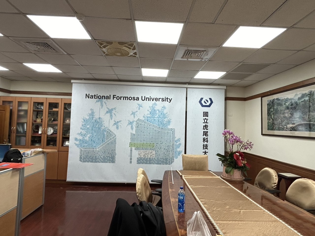 國立虎尾科技大學｜拍照背景｜彩噴捲簾 噴圖捲簾【皇統數位科技】