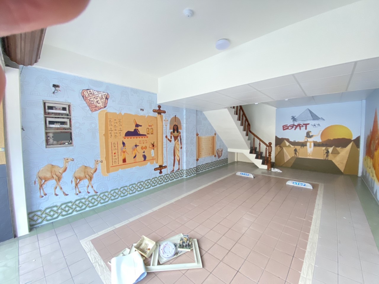 宜蘭羅東驛MOTEL｜大寬幅防焰壁布｜客製化彩噴｜皇統數位科技