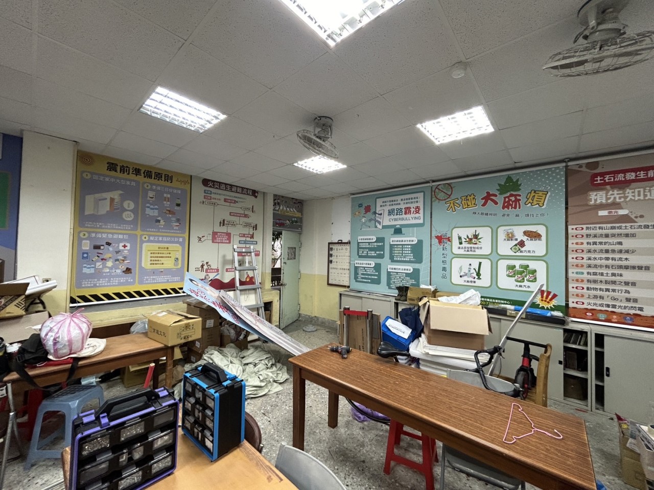 萬芳高中 防災安全教育｜防焰彩噴捲簾 噴圖捲簾 校園遮光遮陽 防焰認證【皇統數位科技】