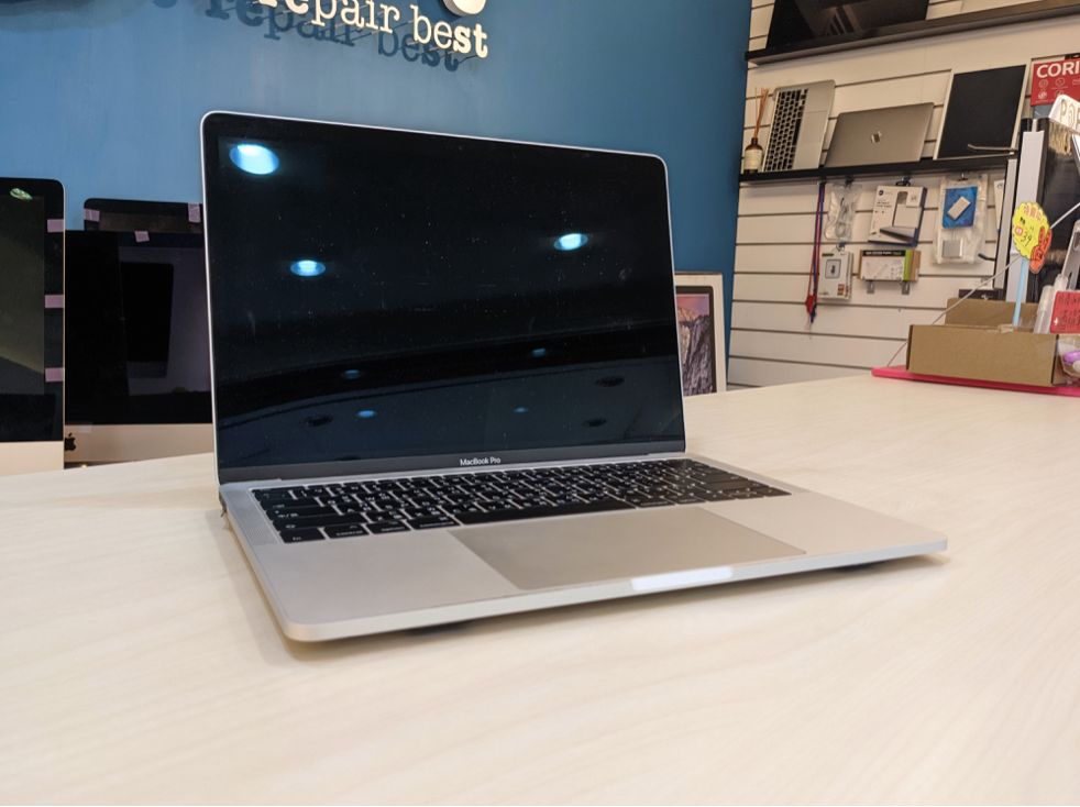 MacBook螢幕不亮